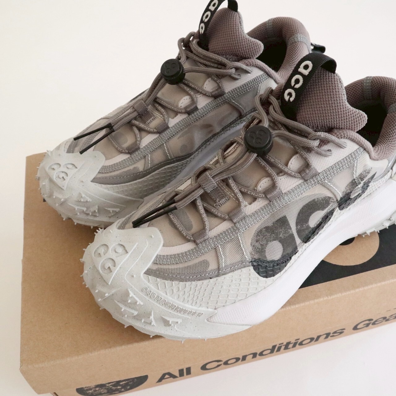 24.5cm Nike ACG Mountain Fly 2 Low 