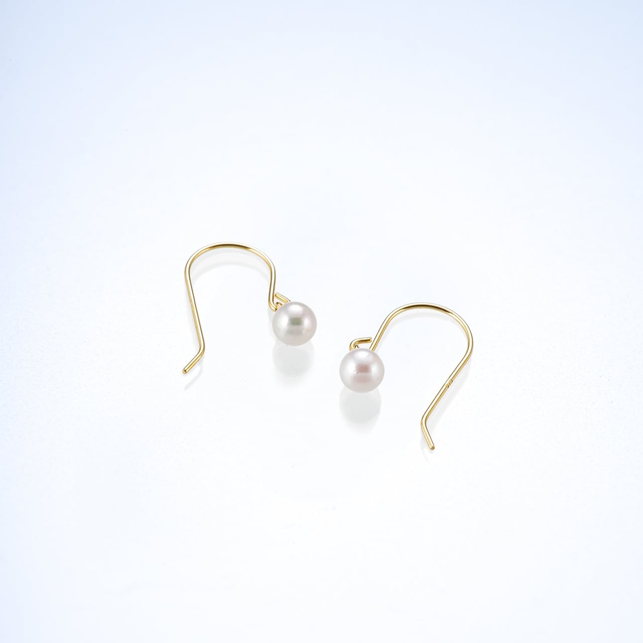 【優しい輝きと、新しい一歩】
K18 ベビーパールピアス