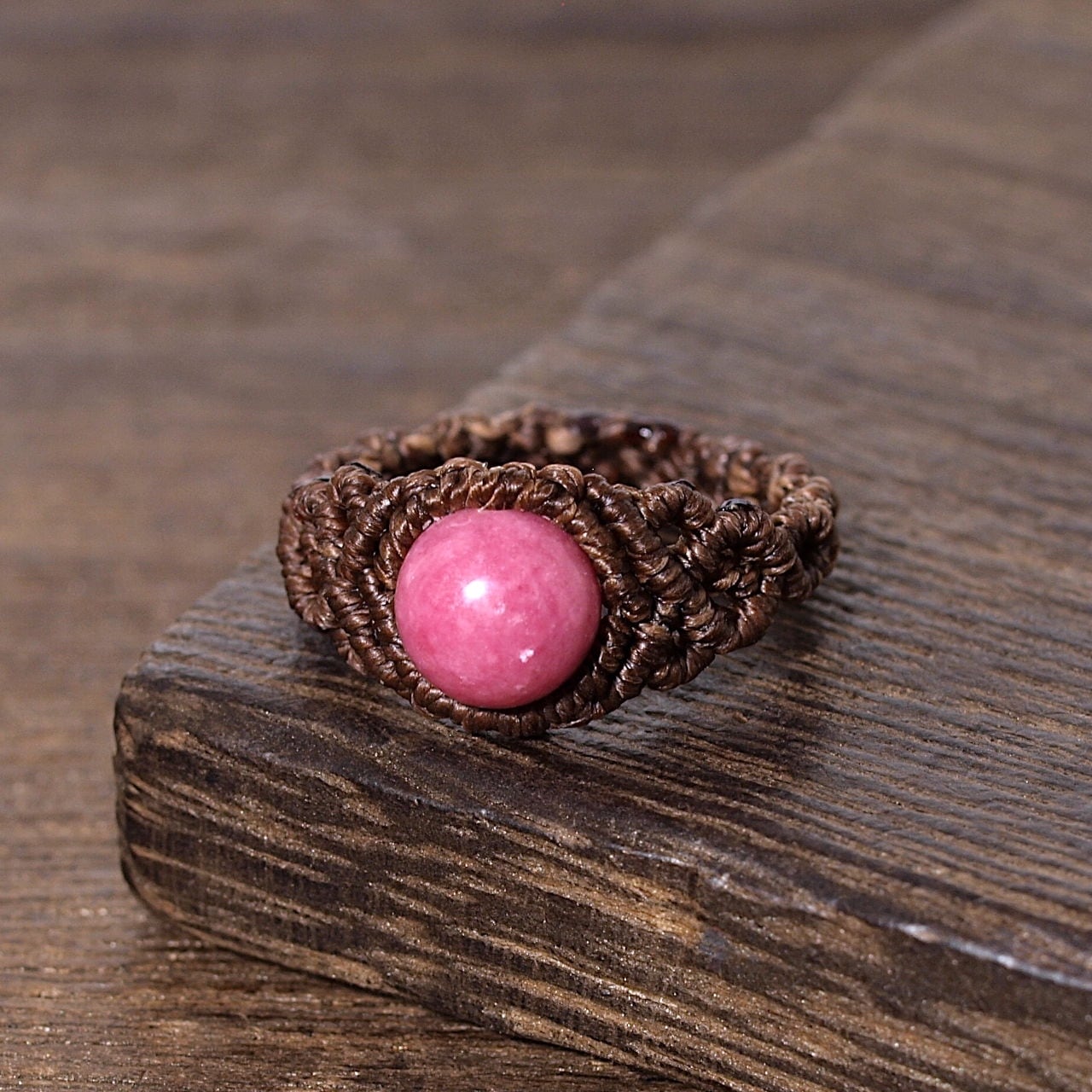 【限定】ロードナイト8ミリ玉ひと粒マクラメリング