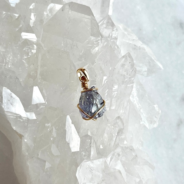 【レア】【超美石】タンザナイト（バイカラー）　18金　ペンダントトップ　8920