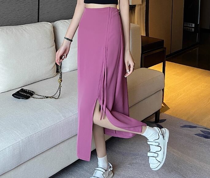 スカート ボトムス ロングスカート ミモレ ミモレ丈 Aライン スマート スリット サイドスリット ハイウエスト ストラップ かわいい 大人可愛い きれいめ シンプル 上品 おしゃれ お洒落 レトロ 大人女子 こなれ感 キュート ガーリー 個性的 セクシー ゆったり シック 無地 春 夏 10代 20代 30代 レディース 女性用 学生 デート お出かけ 休日 着回し 普段使い 韓国系 脚長 M L XL 2XL 3XL 4XL ゆったり 黒 ブラック 紫 パープル くすみカラー 大人カラー