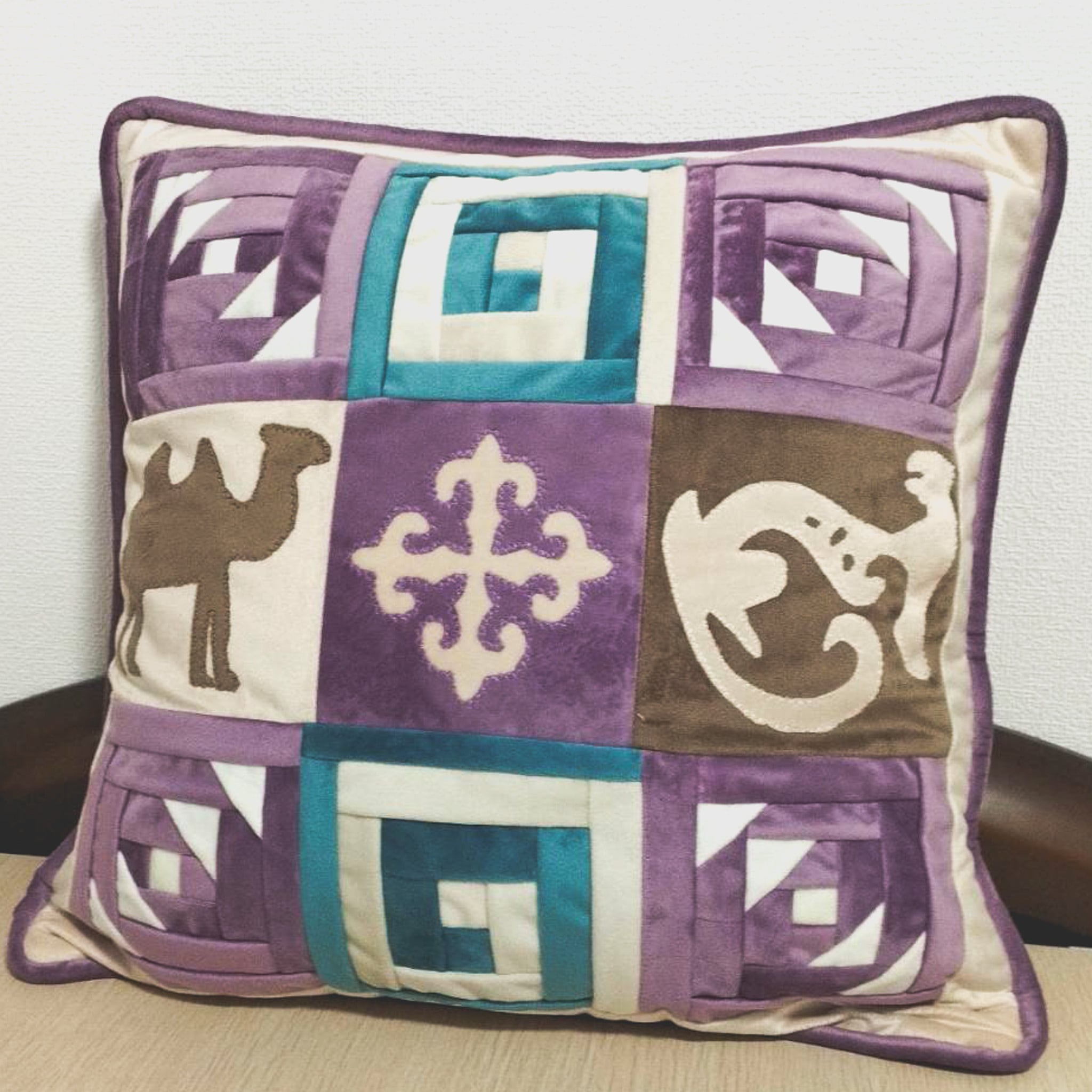 番組紹介！】2月末入荷予定 パープル もっちりパッチワーククッション