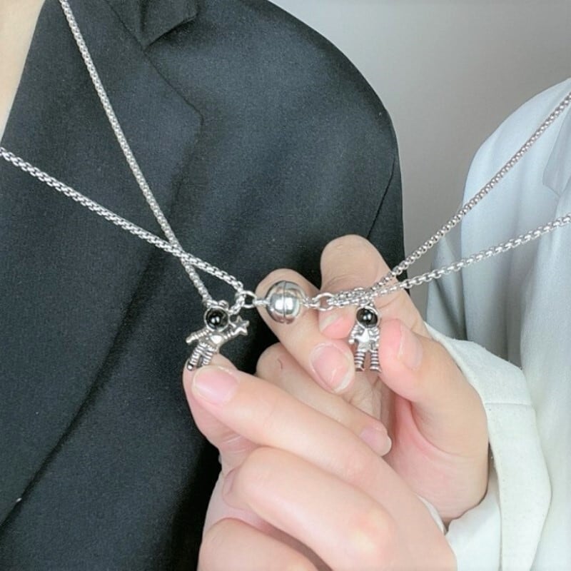 ペアネックレス ネコ ファッション 韓国 アクセサリー 記念日 お揃いコーデ 90 Off