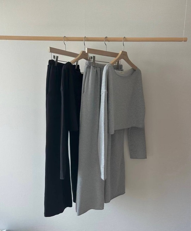 (即納) afarrier / Off shoulder knit mtm pants set (gray)