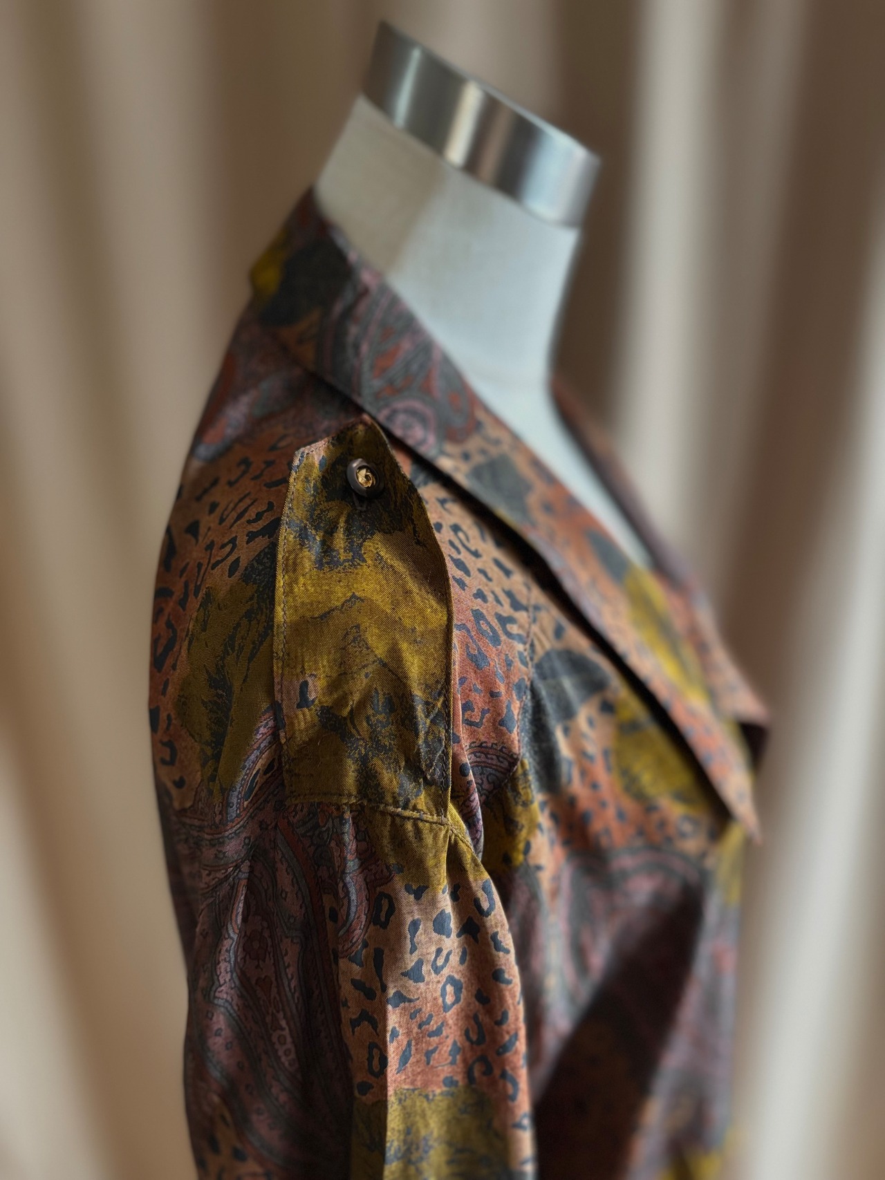 exotic abstract pattern shirt-5207-9