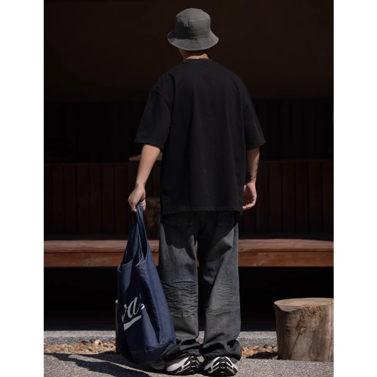 Loose fit solid color tee 0900 - 13