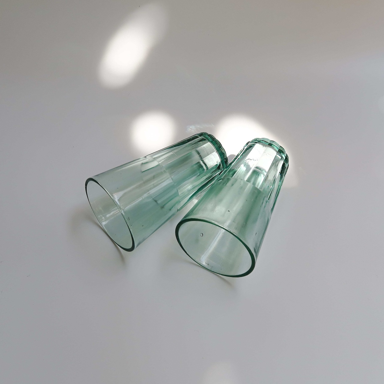 みず色のグラス