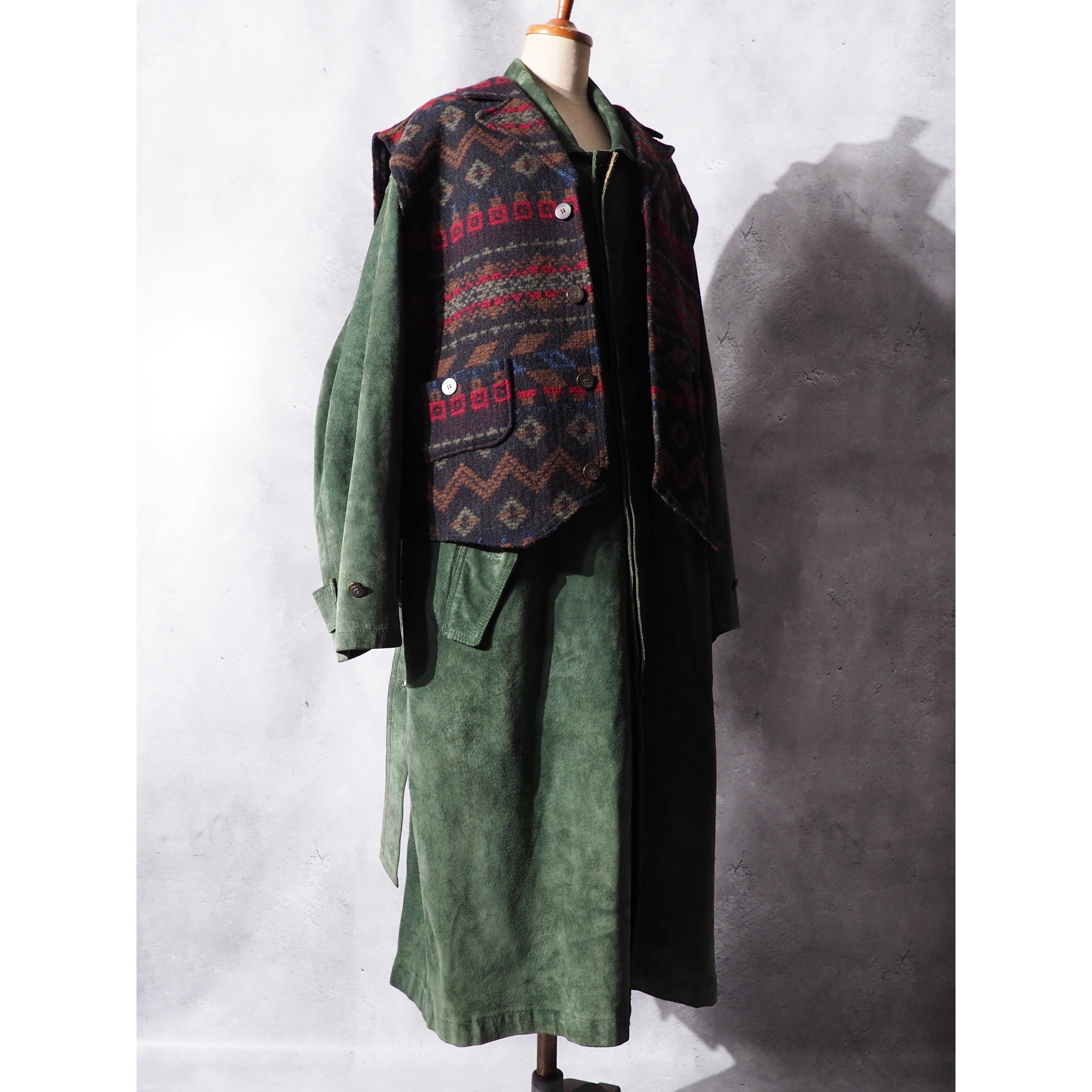 ” WOOLRICH ” Beautiful Nordic Ethnic Embroidery vintage vest (made in Usa)