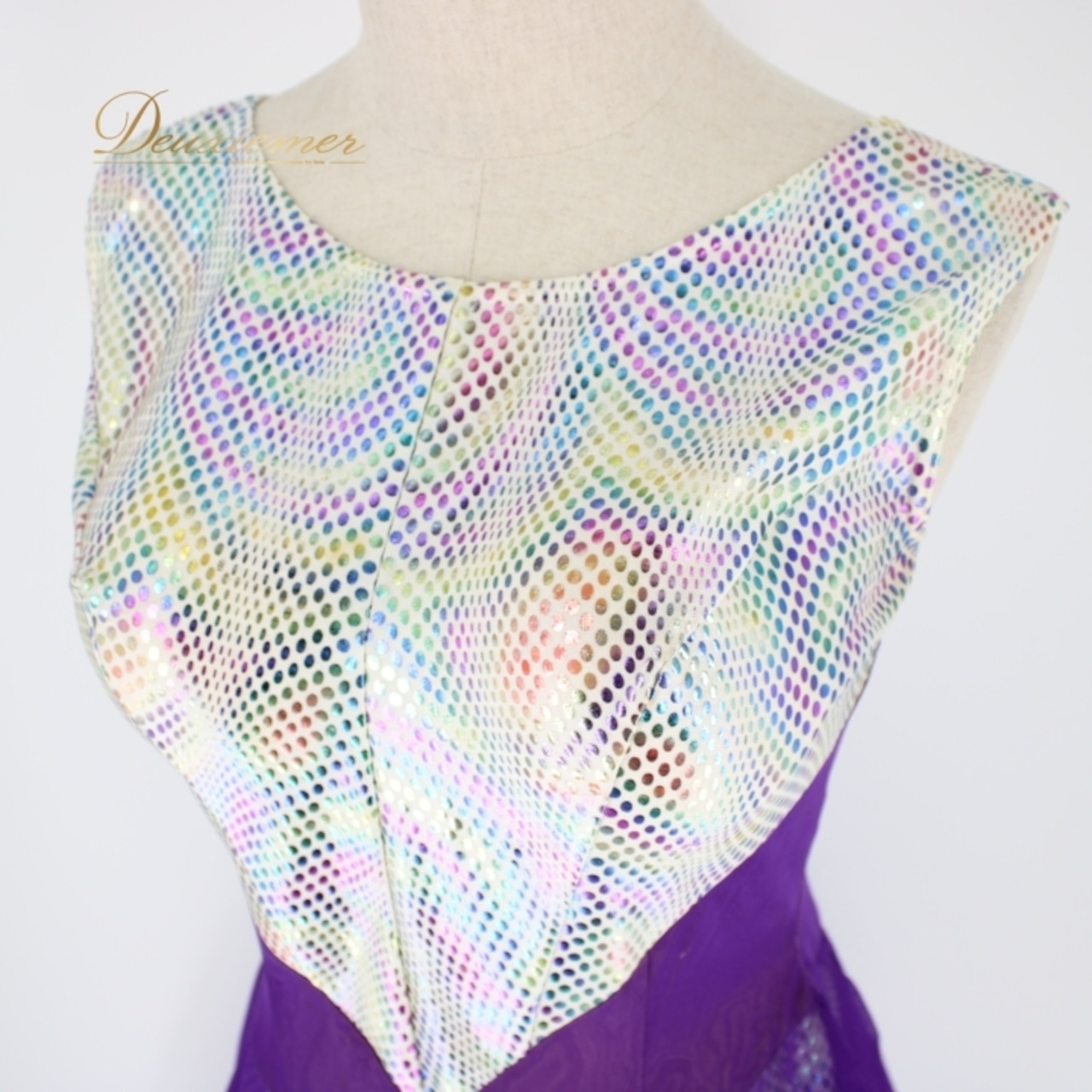 社交ダンス 衣装 ラテン ドレス ワンピース パーティドレス in the MOOD イン・ザ・ムード 白 紫 ホワイト系 パープル系 カラフル キラキラ ホログラム アシンメトリーデザイン 女性用 軽量 おしゃれ フェスティバル 舞台衣装 ダンス用 ドレッシー かわいい 高品質 中袖 着やすい シンプル 楽チン 目を引く クール スタイリッシュ