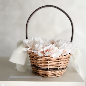 Circle baby pink ring pillow （造花/brown）