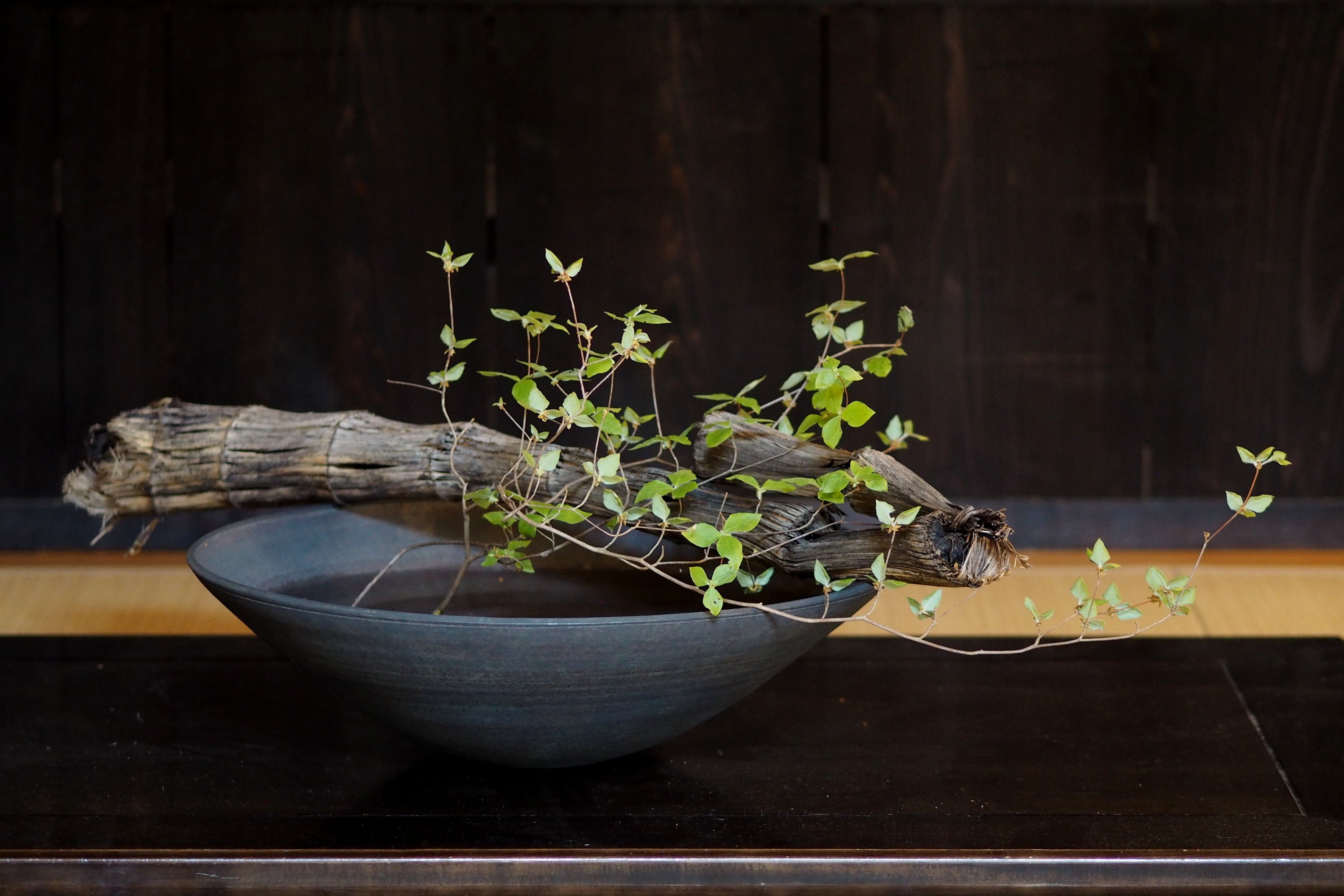 伊藤環　錆銀彩　ハンドルベース 伊藤環 46.錆銀彩ハンドルベース | 陶屋なづな