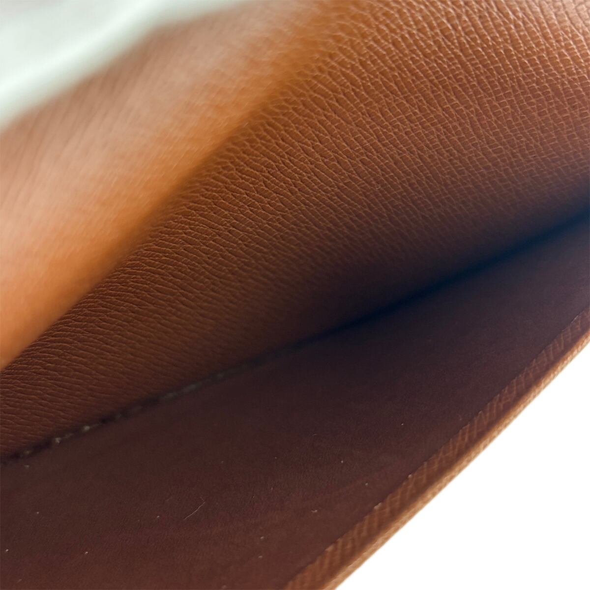 【美品】ルイヴィトン モノグラム パスポートケース　パスポートカバー 通帳ケース 中古】 ルイヴィトン モノグラム パスポートケース 大