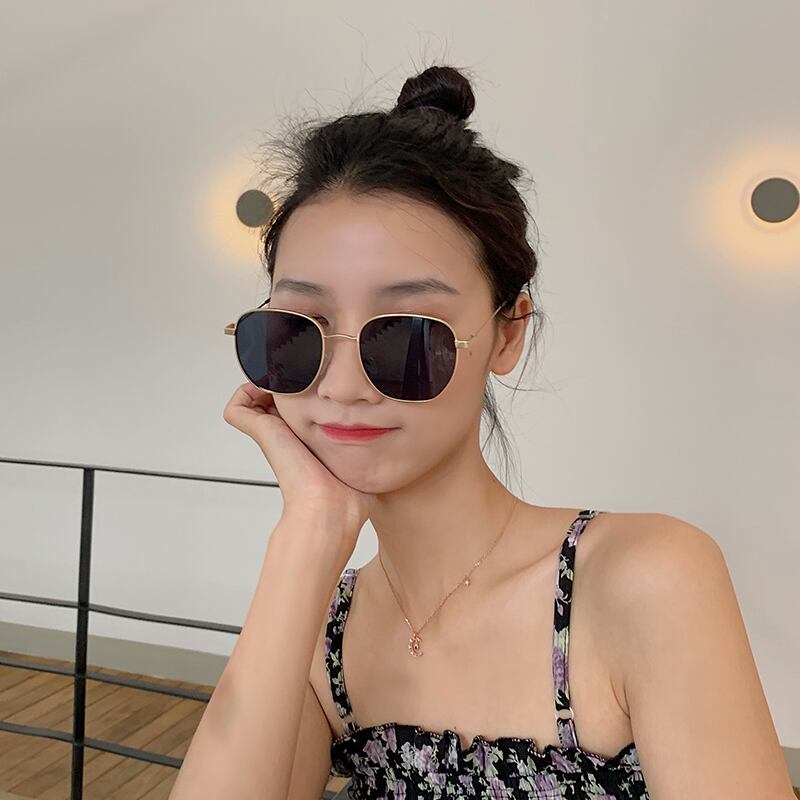 レッド薄手 ブラック・アイド・ピーズ72305376514