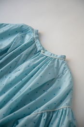 【suie】Polka dot gathered sleeve dress/ポルカドットパフスリーブワンピース(水色×青ドット)