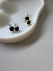 ブラックスクエアピアス