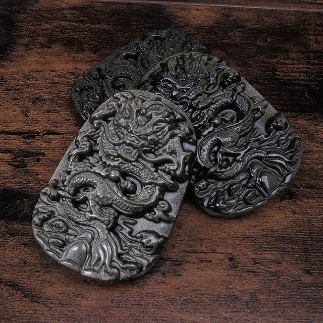 今年の干支 龍 天然石 ヴェスヴィオ・ブラックファイアードラゴン竜の彫刻が宿す力未知なる可能性の扉を開く護符石 芦屋ダイヤモンド正規品