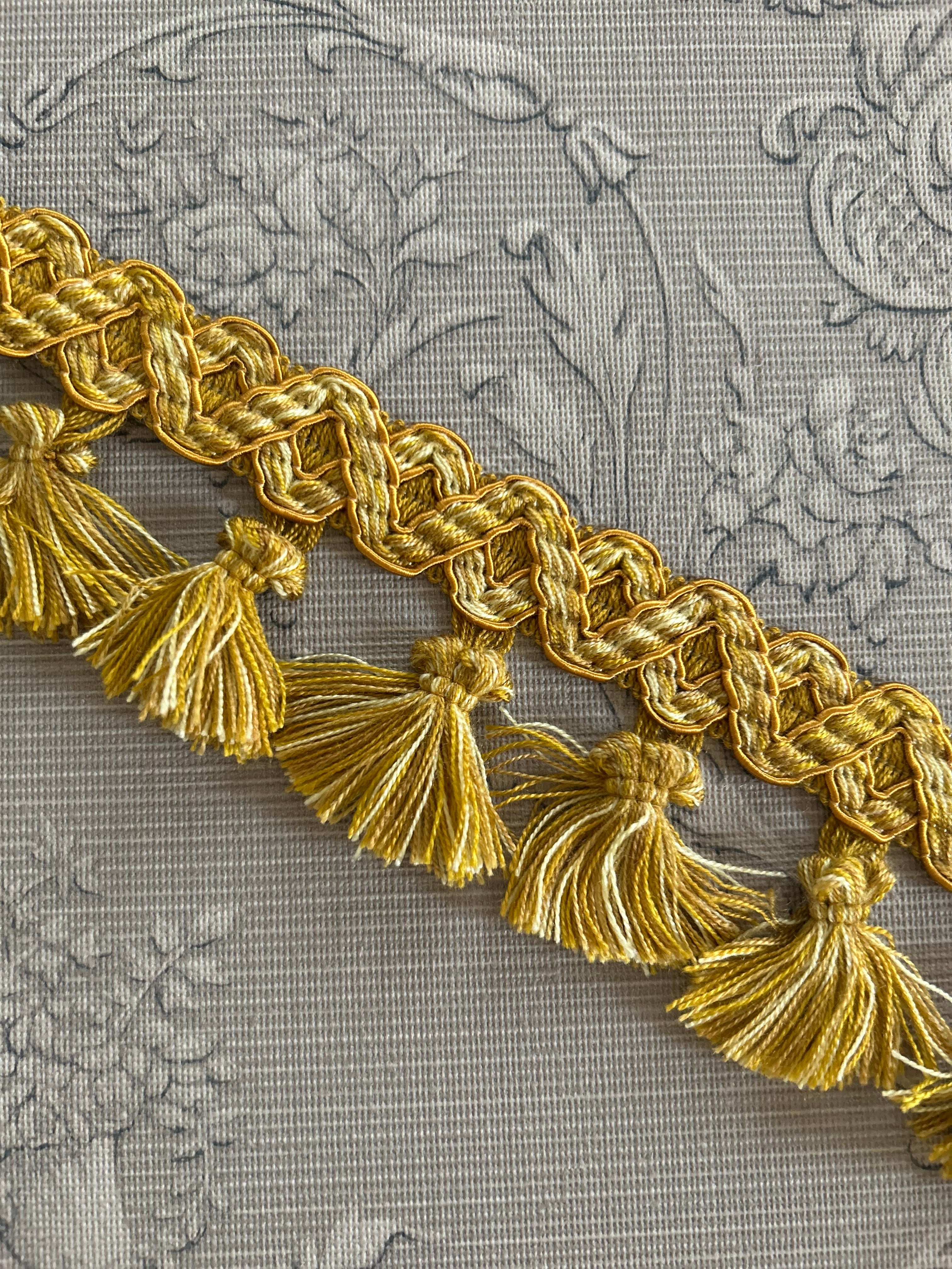 フランス タッセルブレード 50cm/カット マスタードイエロー カルトナージュ スツール デコレーション材