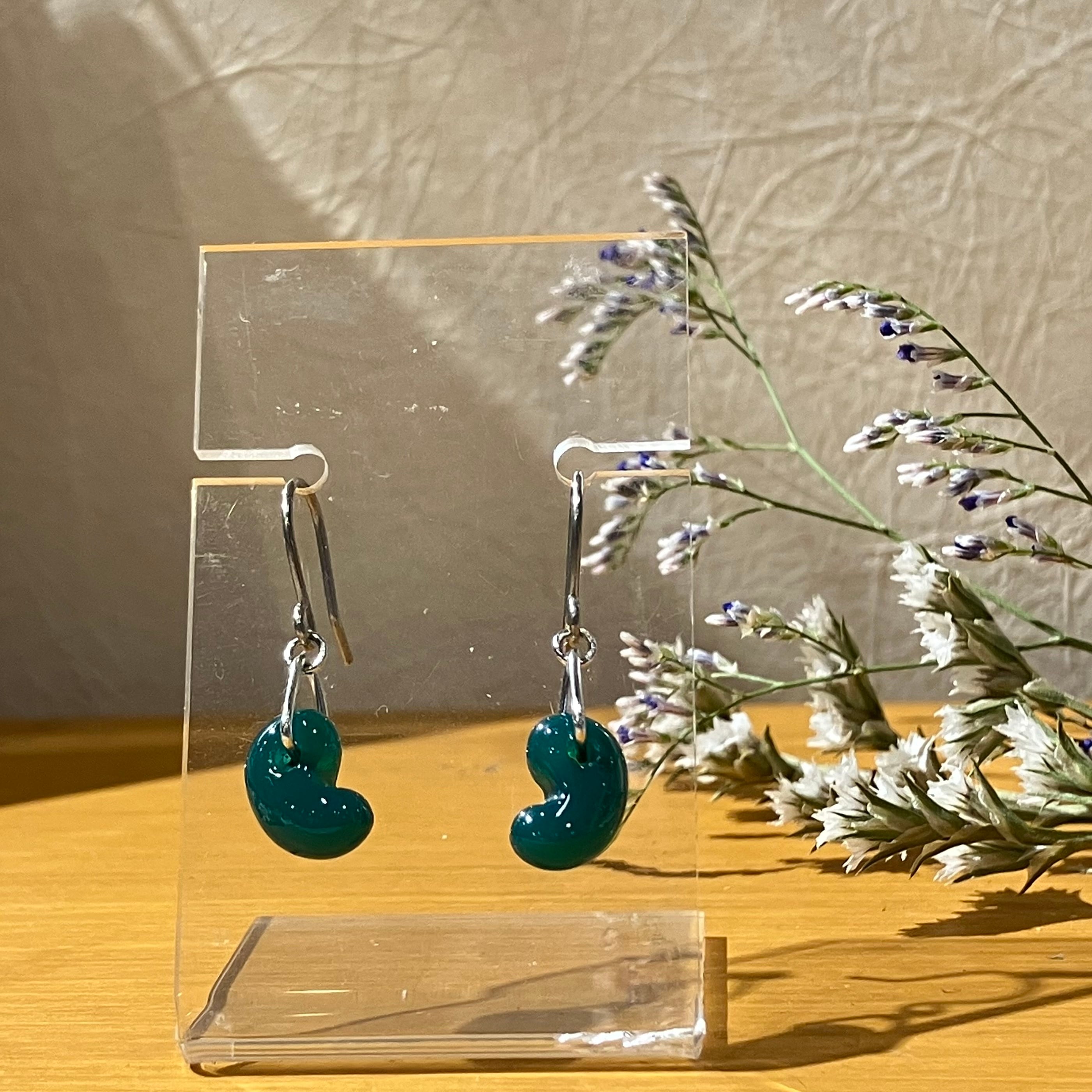 h43d】勾玉ピアス 【青メノウ】健康・長寿 | まがたまや雲玉