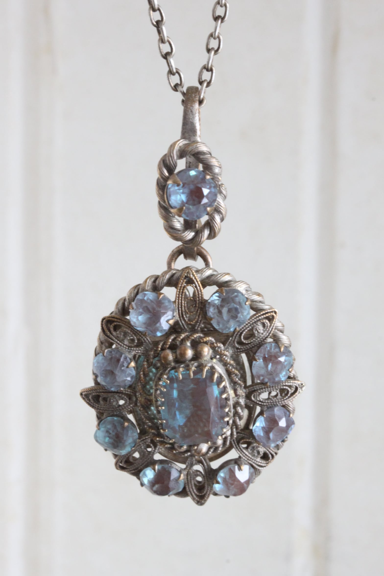 レア・サフィレット ロケットペンダント | Milfy(ミルフィ)