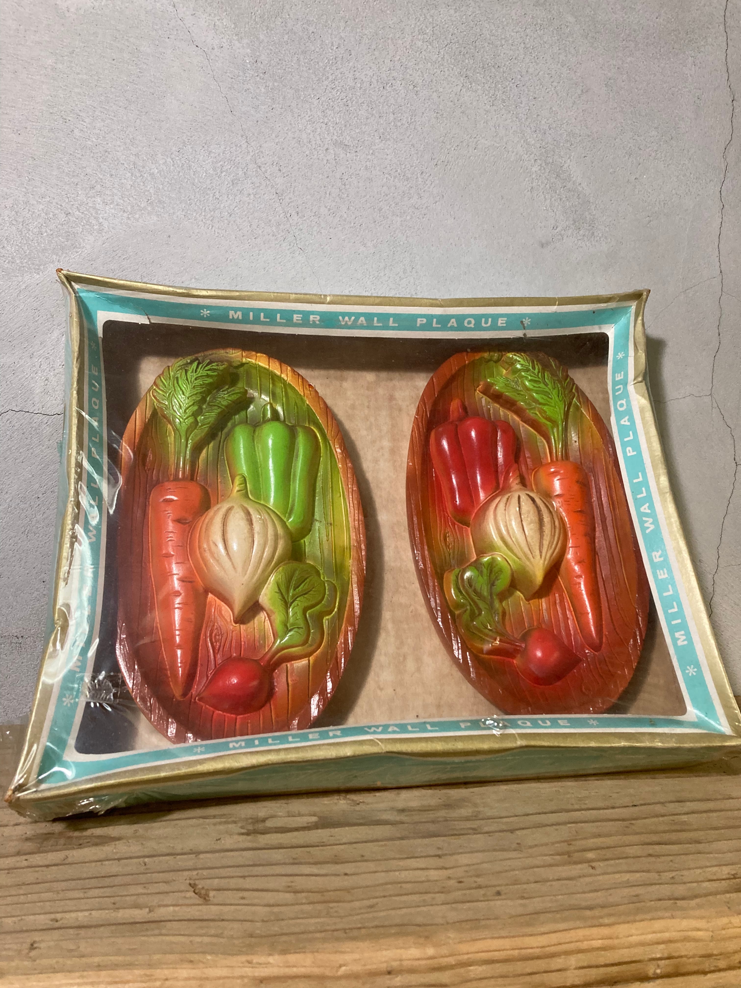 70s MIRRER STUDIO INC  (beady antiques)