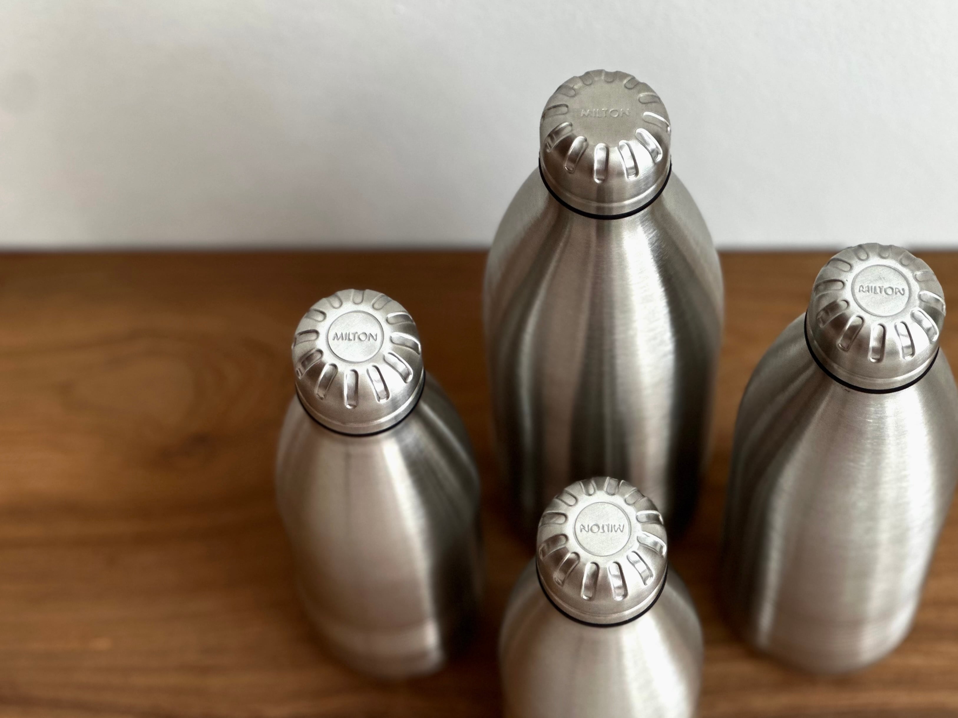 保温12h. 保冷24h. “真空二層構造﻿の軽量水筒” 1000ml MILTON