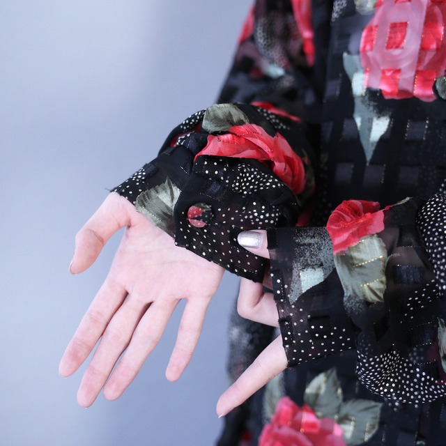 "薔薇" beautiful flower and panel pattern over silhouette see-through shirt