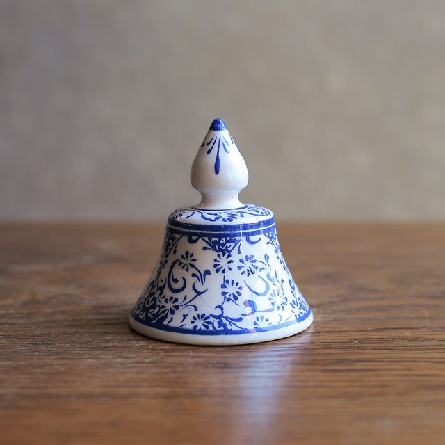 トルコから届いた、美しい模様の小さな呼び鈴 1