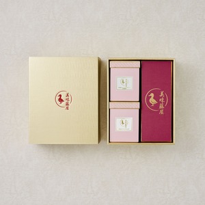 ギフト用詰め合わせ（ビーフ赤ワイン煮、トリュフナッツ、ジャスミンティー）