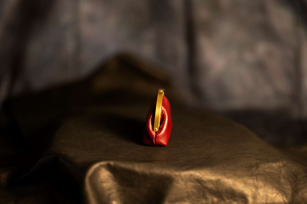 【soul;solid】Brass clasp シリーズ ”ワンタッチ真鍮がま口ミニポーチ” col.wine#NEBRASKA