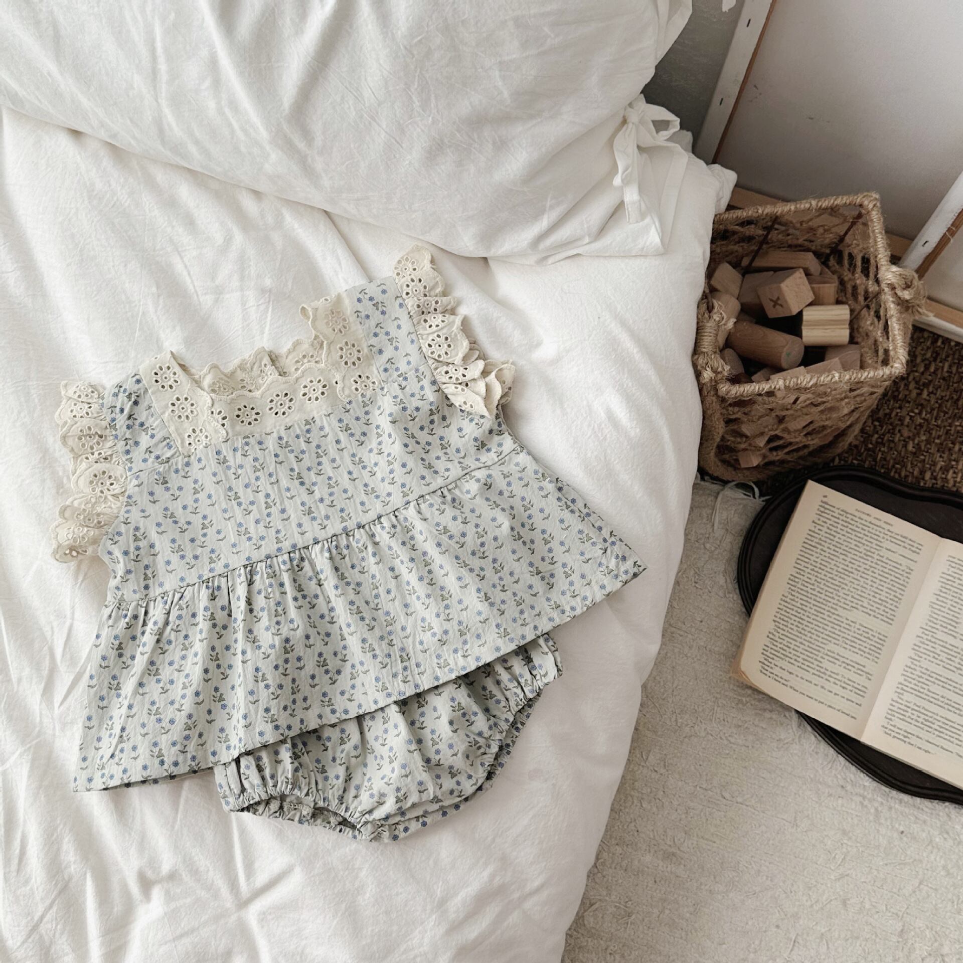 【BABY】レトロ小花トップス&ブルマ