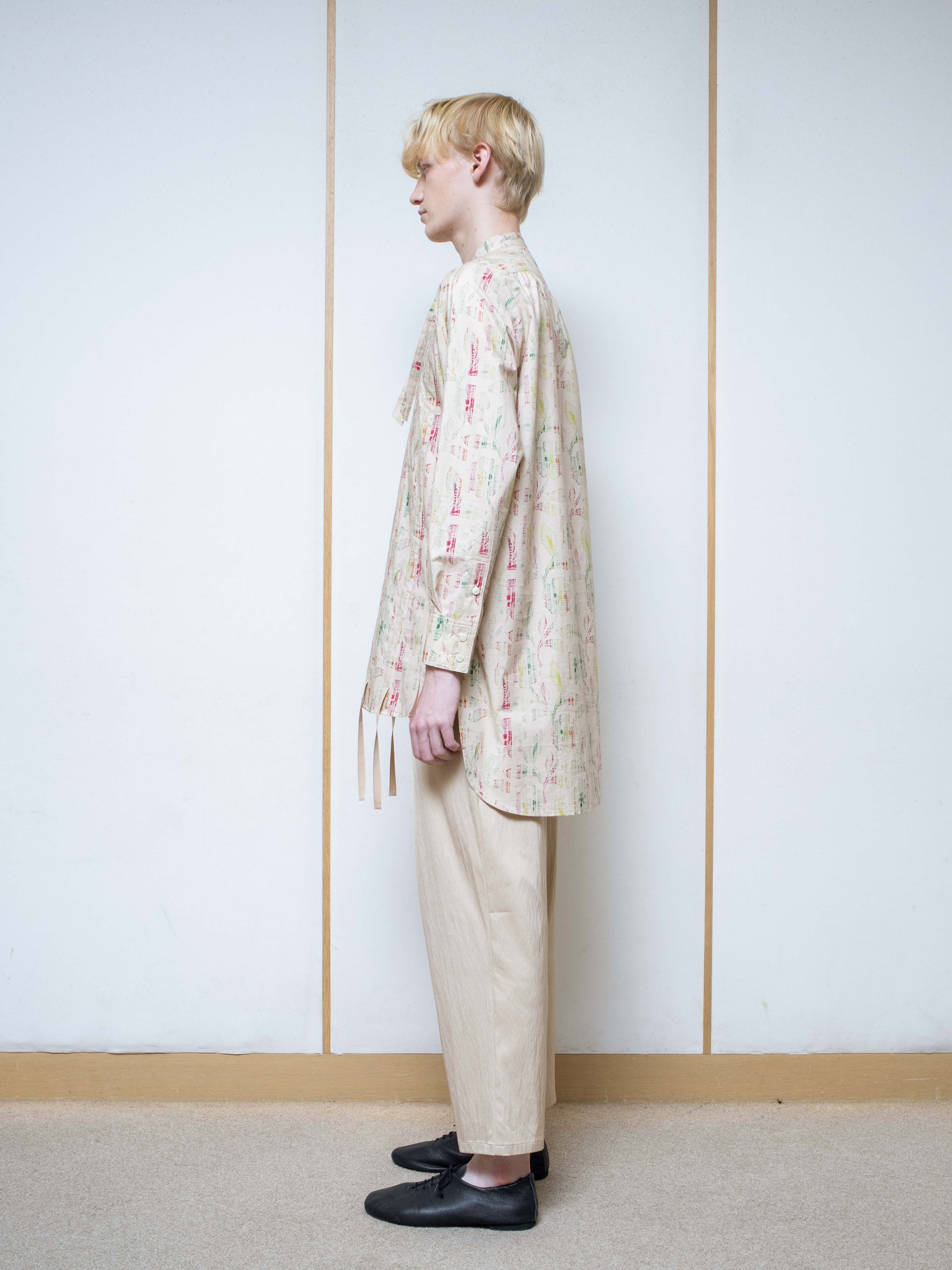 ジュンオカモト流れ星の軌跡のようなジャケット | BLACK-