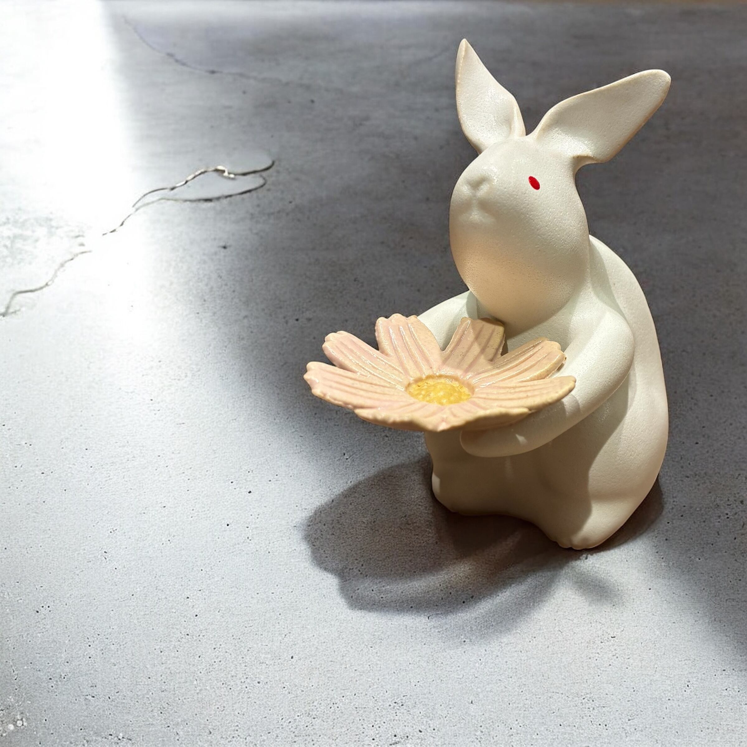 25秋】うさぎ(高さ7.5cm)コスモス | TSUNE;田中恒子の器 オンラインストア