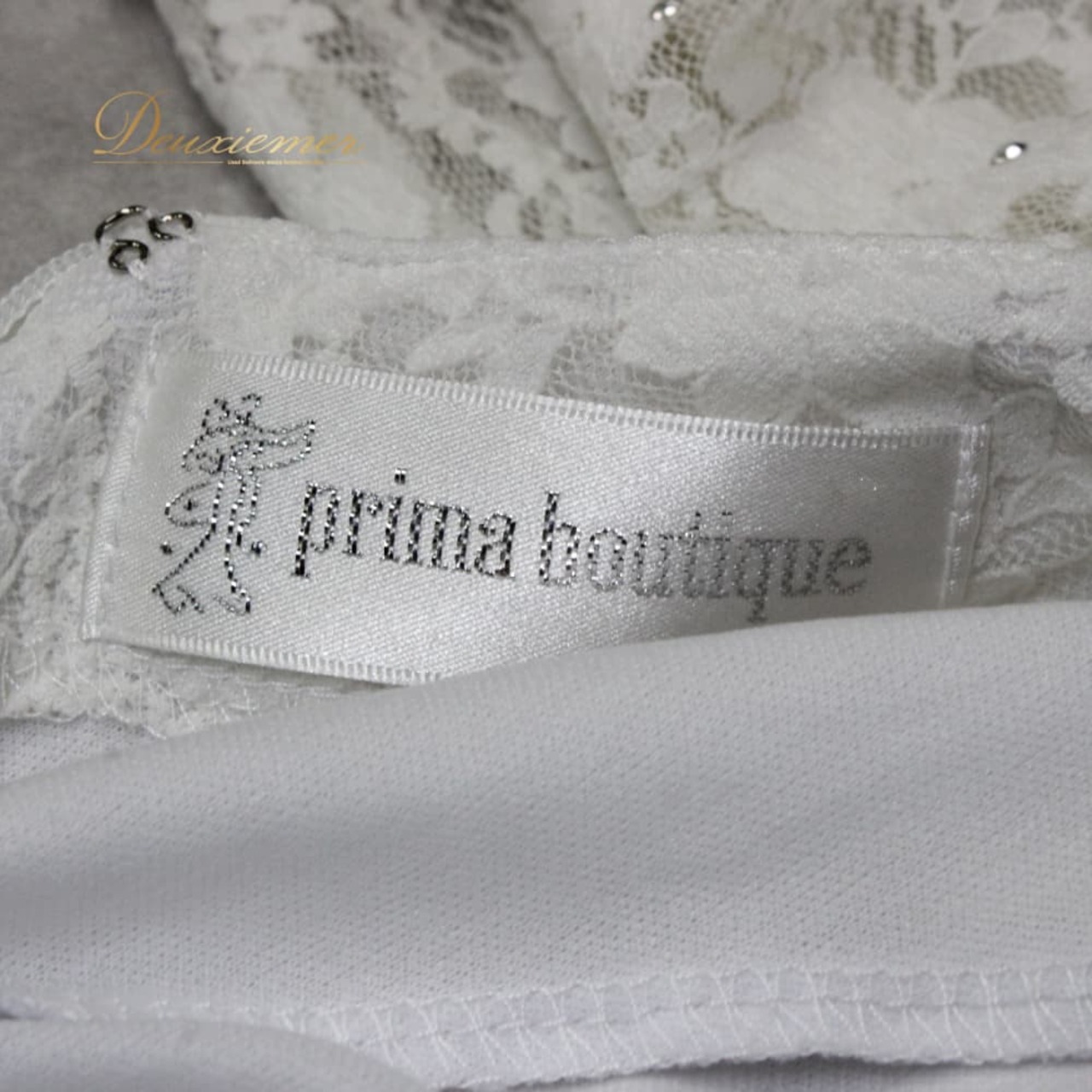 社交ダンス 衣装 prima boutique プリマブティック ドレス スタンダード ホワイト系 白 スタンダードドレス ラインストーン レース 長袖 フロート パーティドレス ダンスパーティー ステージ衣装 発表会 きれいめ 上品 気品 エレガント かわいい 大人っぽい 華やか 社交ダンスドレス 白ドレス 競技 ダンス衣装 ラインストーンドレス レースドレス 長袖ドレス フロート素材 綺麗め パーティー衣装 発表会衣装 ダンス発表会 透け感風 レース装飾 フォーマルドレス 大人可愛い 華やかドレス
