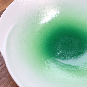 【まるふくオリジナル】有田焼　内緑彩吹波折６寸皿 21-079