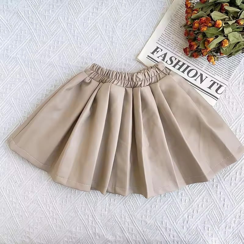 レザー風プリーツミニスカート