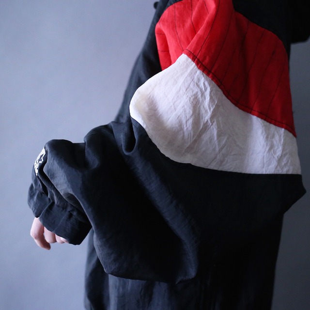 "STARTER×BULLS" over silhouette good coloring anorak parka