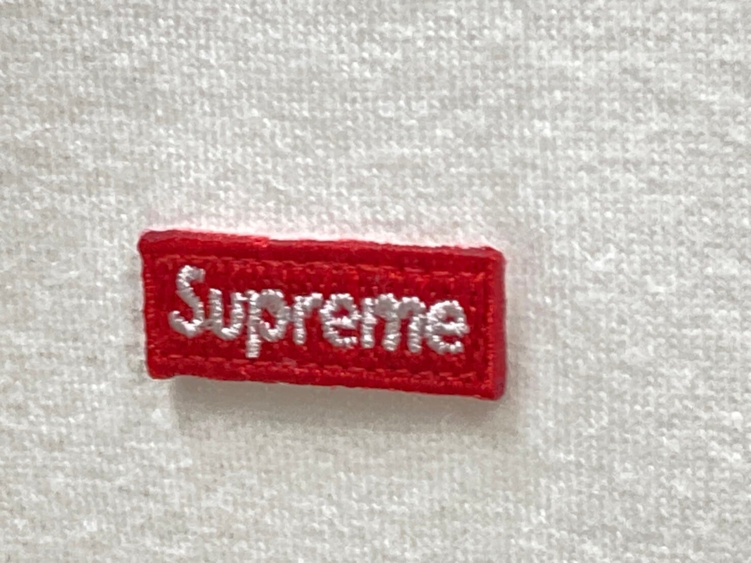 トップス Supreme Small Box Logo Tee White Supreme SMALL BOX LOGO TEE WHITE SMALL 49047 | BRAND BUYERS