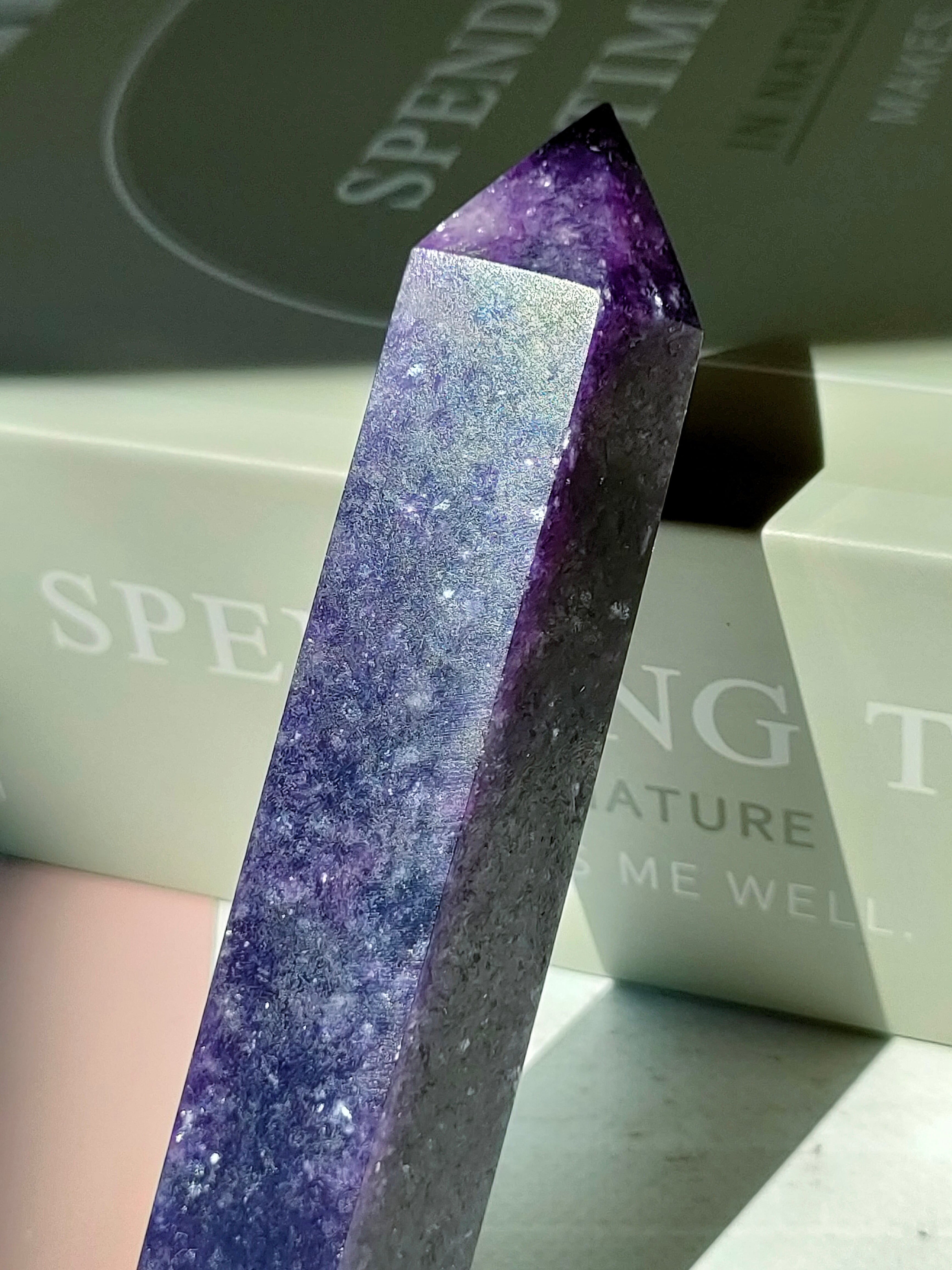 レピドライトTOWER