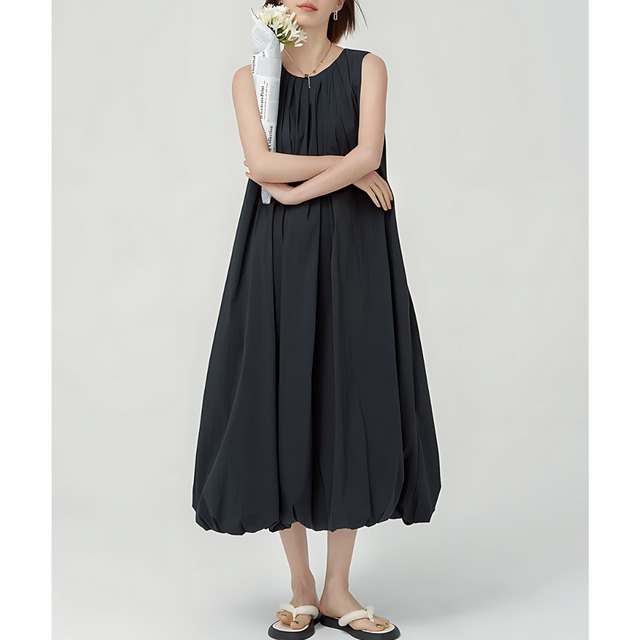 Sleeveless balloon dress