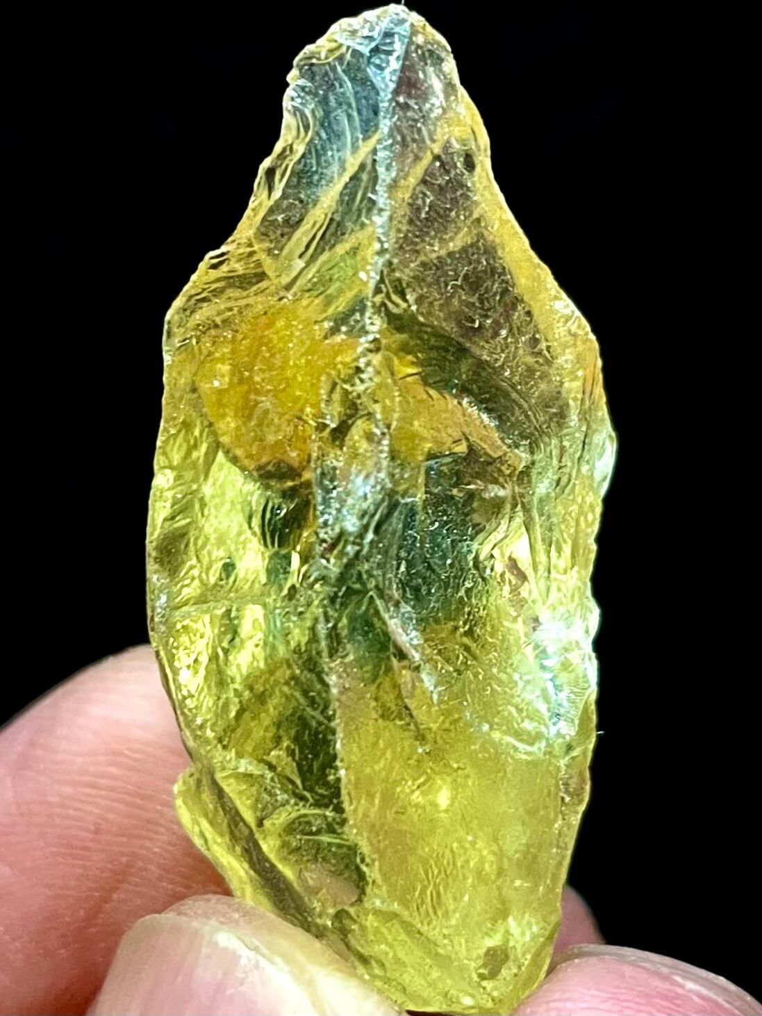 43) 変化・変容「オウロベルデ」原石