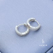 クリスタルラインフープピアス