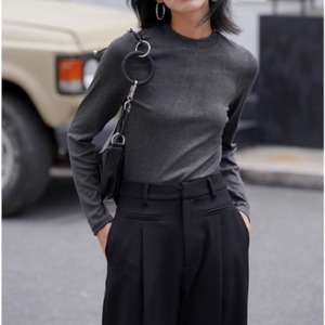 ラウンドネック長袖Tシャツ 00525