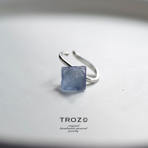 【033 Fluorite Fest】 ビンガム フローライト 鉱物原石 イヤーカフ 天然石 アクセサリー