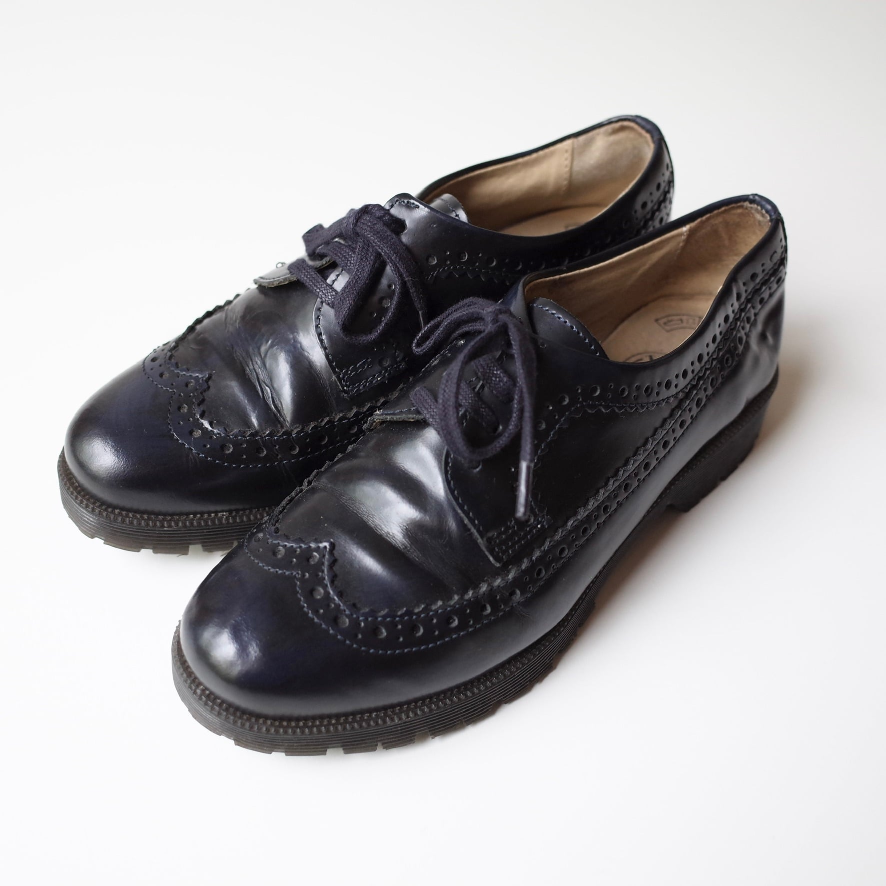 France wing tip leather shoes