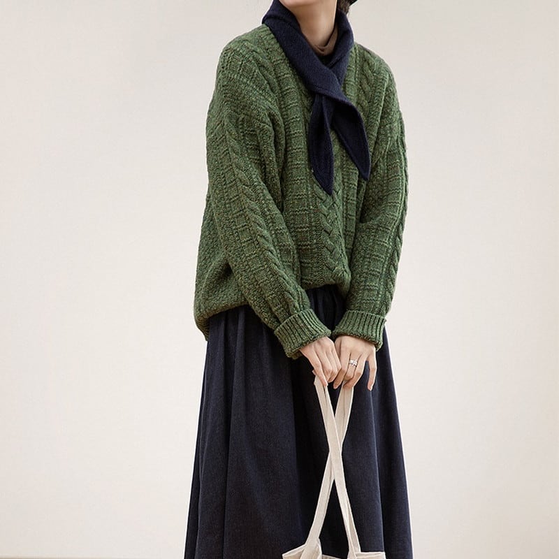 ラウンドネックケーブルニット M0956