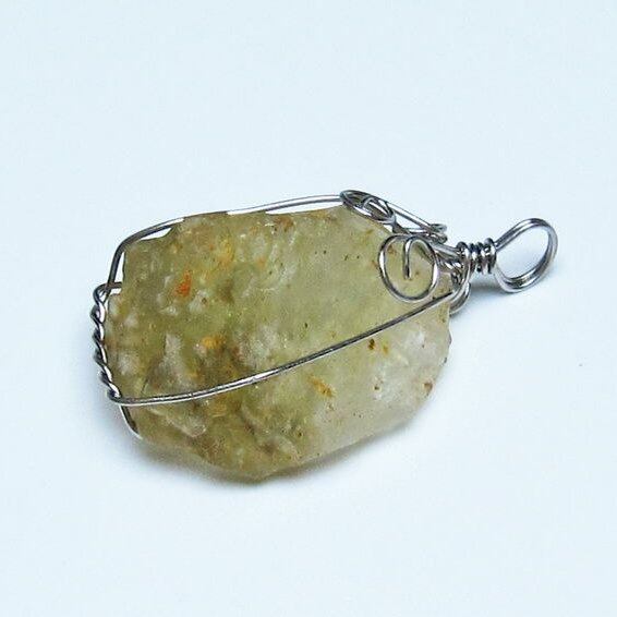 リビアングラス ペンダント 一点物 メール便可 112-13752