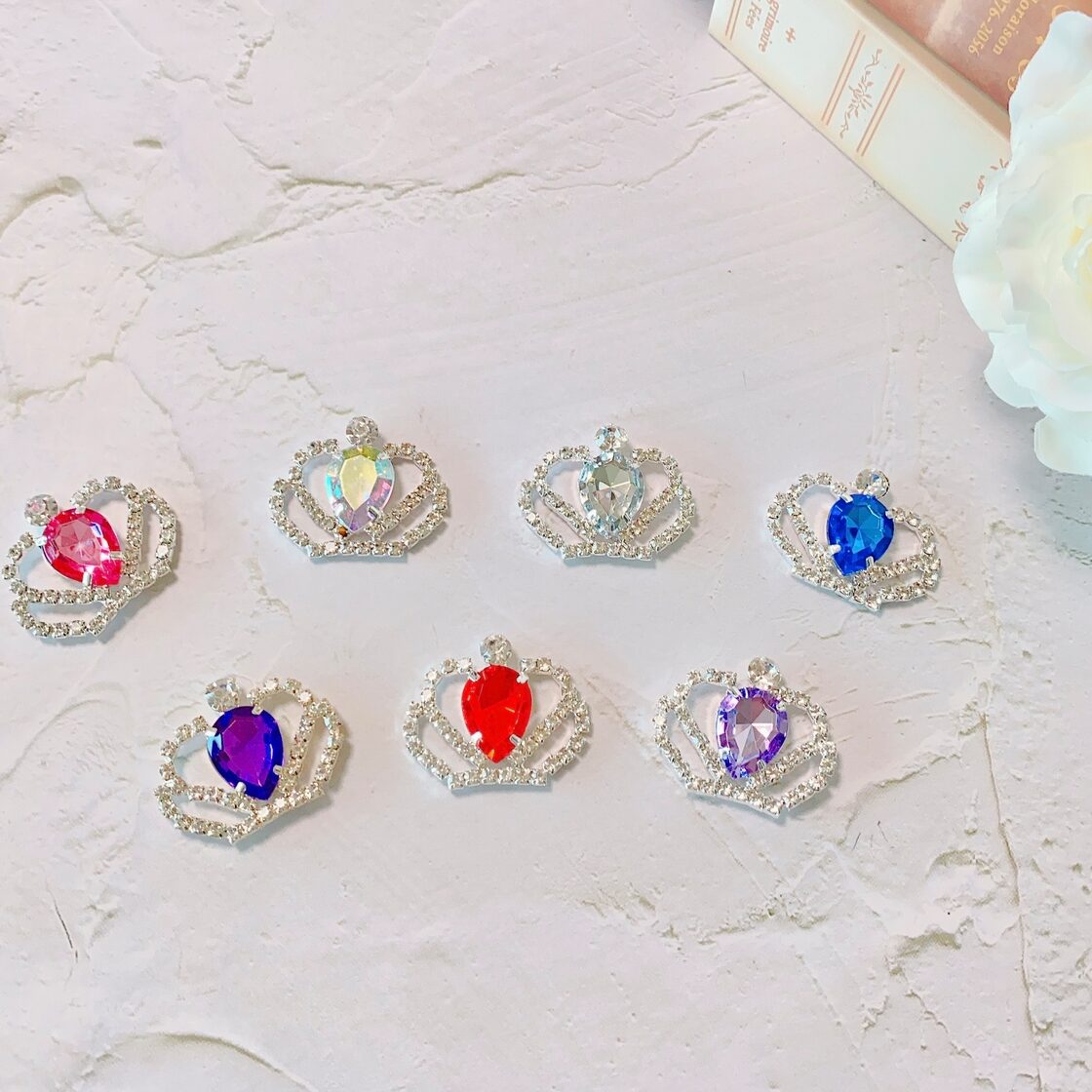 ⭐️1個80円⭐️ 王冠 クラウン ラインストーン センターパーツ 
