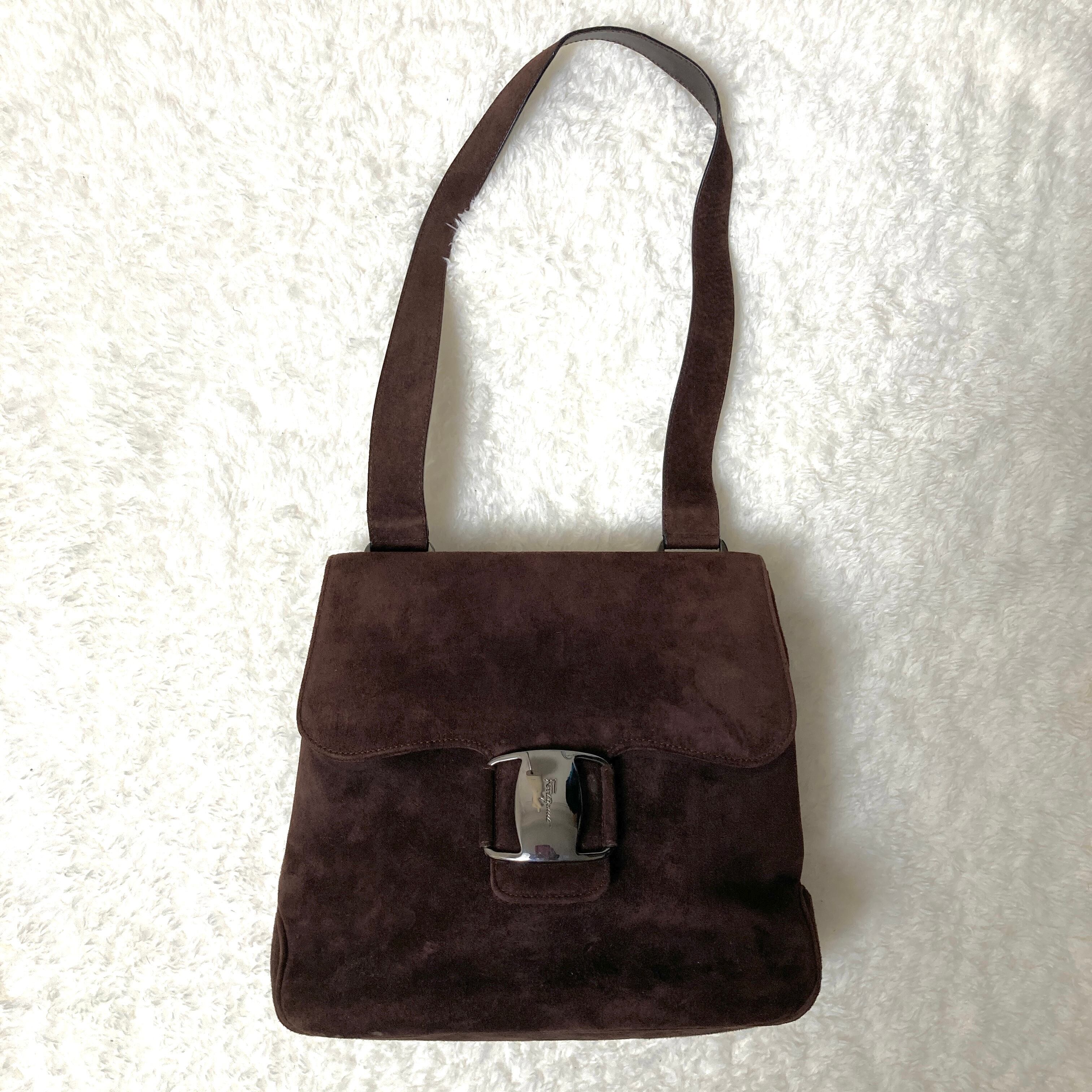 【美品】Salvatore Ferragamo スウェード　ショルダーバッグ 美品】Salvatore Ferragamo スウェード ショルダーバッグ