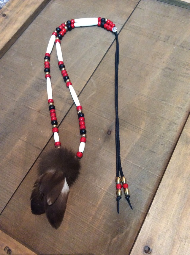 SATANTA サタンタ Limited Item FEATHER NECKLACE 001 BK/RED ※生産終了モデル在庫限り　イヌワシ