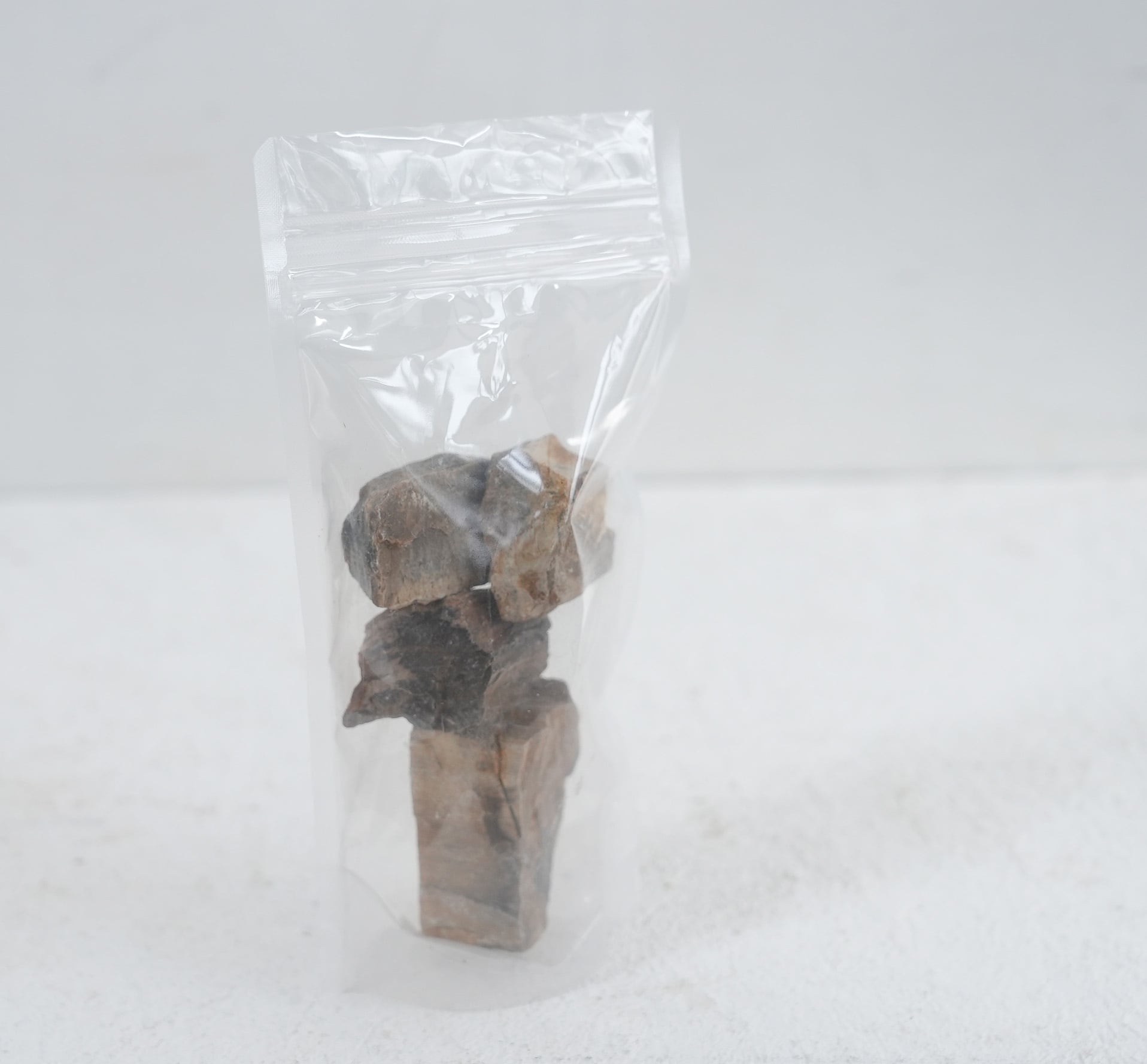 木化石 200g入り【レイアウト用・着生用】 | 苔テラリウム専門